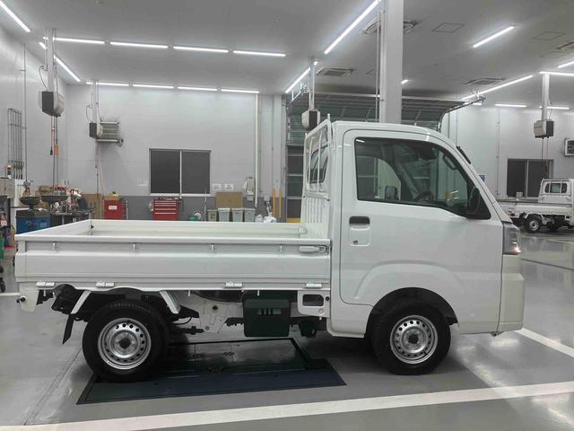 ハイゼットトラックスタンダード 農用スペシャル三方開き・CVT・切替式4WD・四枚スプリング・デフロック・作業灯・AM/FMラジオ・スマートアシスト・コーナーセンサー・オートライト・オートハイビーム・ハロゲンヘッドライト・スペアタイヤ(千葉県)の中古車