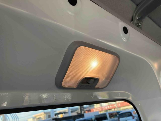 ハイゼットカーゴデラックス走行無制限１年保証　前後コーナーセンサー　ワンオーナー　ＣＶＴ車　オートマチックハイビーム　アイドリングストップ　キーレスエントリー　横滑り防止装置　オートライト　ヘッドライトレベライザー　ラジオ（千葉県）の中古車