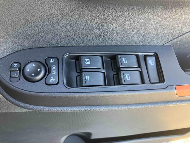 タントファンクロスターボルーフレール 15インチアルミ バックカメラ 両側電動スライドドア シートヒーター 電動駐車ブレーキ LEDライト&フォグ 上下2段調節式デッキボード コーナーセンサー 衝突被害軽減ブレーキ(千葉県)の中古車