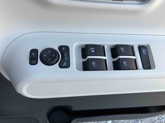 ムーヴキャンバスストライプスGLEDオートライト・フォグランプ 電動パーキングブレーキ プッシュボタンスタート セキュリティアラーム バックカメラ 両側パワースライドドアウエルカムオープン機能 オート電動格納式ドアミラー(千葉県)の中古車