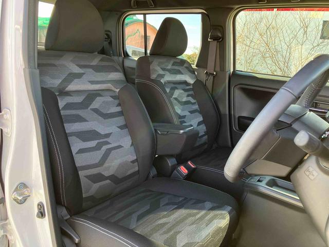 タフトＧ　クロムベンチャーガラスルーフ　ルーフレール　スマアシ　全周囲カメラ　前後専用メッキガーニッシュ　オートライト　オートハイビーム　ＬＥＤヘッドライト＆フォグ　コーナーセンサー　シートヒーター　キーフリー　オートエアコン（千葉県）の中古車