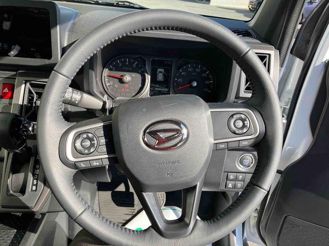 タフトＧ　クロムベンチャーガラスルーフ　ルーフレール　スマアシ　全周囲カメラ　前後専用メッキガーニッシュ　オートライト　オートハイビーム　ＬＥＤヘッドライト＆フォグ　コーナーセンサー　シートヒーター　キーフリー　オートエアコン（千葉県）の中古車