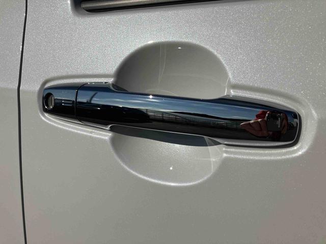 タフトＧ　クロムベンチャーガラスルーフ　ルーフレール　スマアシ　全周囲カメラ　前後専用メッキガーニッシュ　オートライト　オートハイビーム　ＬＥＤヘッドライト＆フォグ　コーナーセンサー　シートヒーター　キーフリー　オートエアコン（千葉県）の中古車