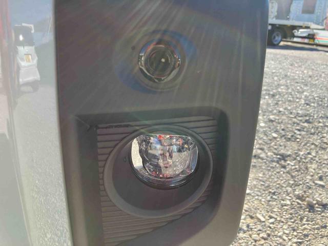 タフトＧガラスルーフ　ルーフレール　１５インチアルミホイール　ＬＥＤヘッドライト＆フォグランプ　バックカメラ　シートヒーター　電動パーキングブレーキ　コーナーセンサー　衝突被害軽減ブレーキ（千葉県）の中古車