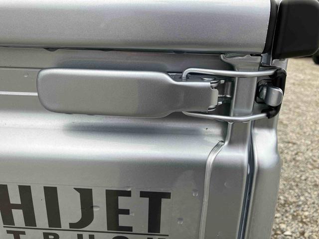 ハイゼットトラックスタンダード　農用スペシャル電子制御式４ＷＤ　荷台ＬＥＤライト　リヤ４枚リーフスプリング　リヤデフロック　荷室灯　衝突被害軽減ブレーキ　コーナーセンサー　スピーカー一体型ＡＭ／ＦＭラジオ　エアコン　パワステ（千葉県）の中古車