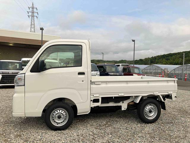 ハイゼットトラックスタンダード 農用スペシャル4WD 5速MT 荷台三方開 リヤ4枚リーフ 荷台作業灯 リヤスモークガラス AM/FMラジオ 衝突被害軽減装置 コーナーセンサー オートライト オートハイビーム スペアタイヤ(千葉県)の中古車