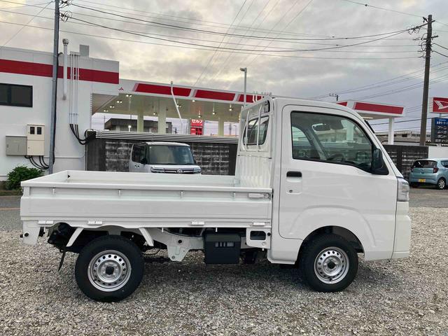 ハイゼットトラックスタンダード 農用スペシャル4WD 5速MT 荷台三方開 リヤ4枚リーフ 荷台作業灯 リヤスモークガラス AM/FMラジオ 衝突被害軽減装置 コーナーセンサー オートライト オートハイビーム スペアタイヤ(千葉県)の中古車