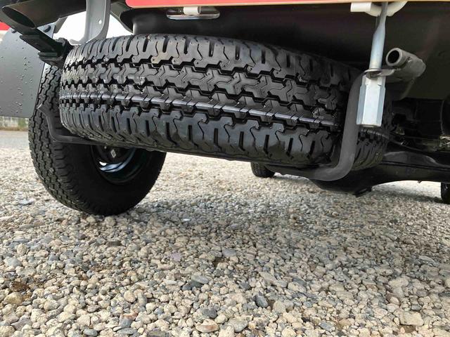 ハイゼットトラックスタンダード 農用スペシャル4WD 5速MT 荷台三方開 リヤ4枚リーフ 荷台作業灯 リヤスモークガラス AM/FMラジオ 衝突被害軽減装置 コーナーセンサー オートライト オートハイビーム スペアタイヤ(千葉県)の中古車