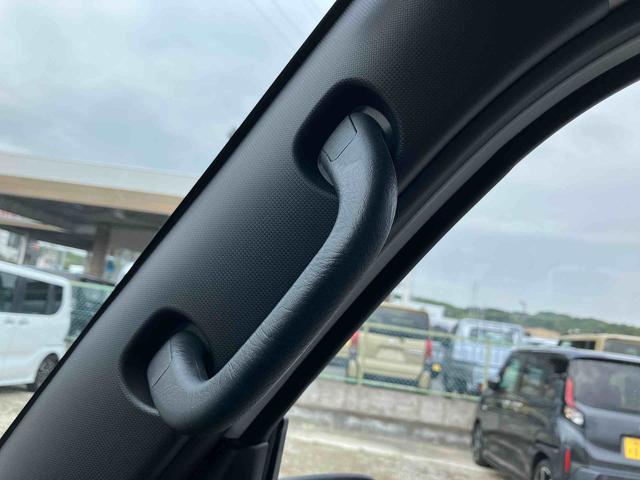 ハイゼットカーゴＤＸ衝突被害軽減ブレーキ　コーナーセンサー　オートライト　オートハイビーム　フロントパワーウィンドウ　オーバーヘッドシェルフ　スピーカー一体型ＡＭ・ＦＭラジオ　キーレスエントリー　アイドリングストップ（千葉県）の中古車