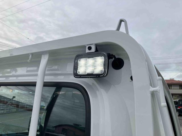 ハイゼットトラックスタンダード　農用スペシャル電子制御式４ＷＤ　ＣＶＴ　荷台ＬＥＤライト　リヤ４枚リーフスプリング　リヤデフロック　　衝突被害軽減ブレーキ　コーナーセンサー　スピーカー一体型ＡＭ／ＦＭラジオ　エアコン　パワステ（千葉県）の中古車