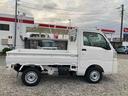 ４ＷＤ　５速ＭＴ　荷台三方開　リヤ４枚リーフ　荷台作業灯　リヤスモークガラス　ＡＭ／ＦＭラジオ　衝突被害軽減装置　コーナーセンサー　オートライト　オートハイビーム　スペアタイヤ（千葉県）の中古車