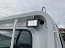 電子制御式４ＷＤ　ＣＶＴ　荷台ＬＥＤライト　リヤ４枚リーフスプリング　リヤデフロック　　衝突被害軽減ブレーキ　コーナーセンサー　スピーカー一体型ＡＭ／ＦＭラジオ　エアコン　パワステ（千葉県）の中古車