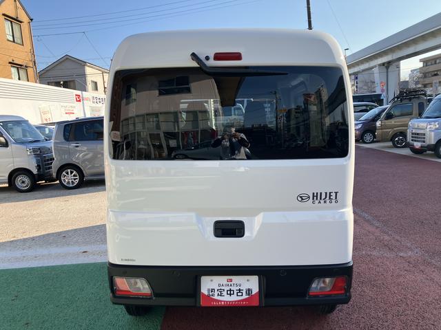 ハイゼットカーゴＤＸ　届け出済み未使用車　電動格納ミラー　両側スライドドア保証　新車保証・まごころ保証　１年間・走行距離無制限付き　アイドリングストップ　前後コーナーセンサー　車線逸脱制御　最大積載量３５０Ｋｇ　ＦＭ／ＡＭラジオ（東京都）の中古車