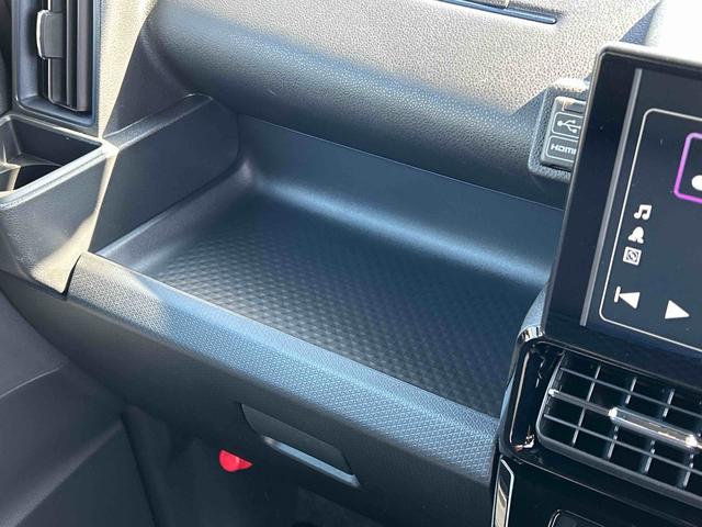 タントカスタムRSリミテッド 9インチディスプレイオーディオ装備保証 新車保証・まごころ保証 1年間・走行距離無制限付き(東京都)の中古車