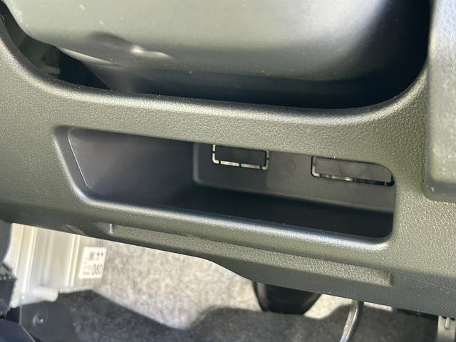 ムーヴキャンバスストライプスＧ　両側電動スライドドア　ＬＥＤヘッドランプ保証　新車保証・まごころ保証　１年間・走行距離無制限付き　ＬＥＤヘッドランプ　ＬＥＤフォグランプ　コーナーセンサー　アイドリングストップ　両側電動スライドドア　電動パーキングブレーキ　シートヒーター（東京都）の中古車