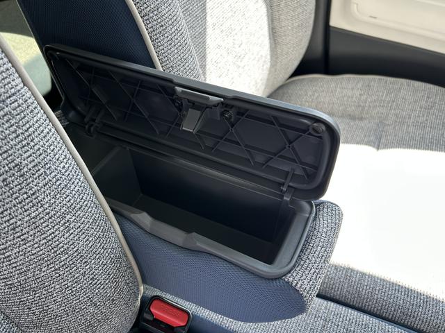 ムーヴキャンバスストライプスＧ　両側電動スライドドア　ＬＥＤヘッドランプ保証　新車保証・まごころ保証　１年間・走行距離無制限付き　ＬＥＤヘッドランプ　ＬＥＤフォグランプ　コーナーセンサー　アイドリングストップ　両側電動スライドドア　電動パーキングブレーキ　シートヒーター（東京都）の中古車