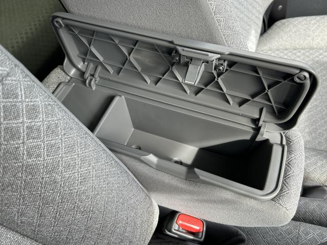 タントＸ　前席シートヒーター　電動パーキングブレーキ保証　新車保証・まごころ保証　１年間・走行距離無制限付き　キーフリーシステム　電動パーキングブレーキ　前席シートヒーター　片側電動スライドドア　キーフリーシステム　シートバックテーブル（東京都）の中古車