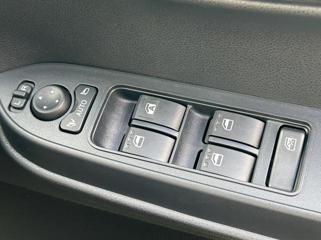 タントＸ　片側電動スライドドア　ＬＥＤヘッドランプ保証　新車保証・まごころ保証　１年間・走行距離無制限付き　片側電動スライドドア　前席シートヒーター　電動パーキングブレーキ　コーナーセンサー　シートバックテーブル　キーフリーシステム（東京都）の中古車