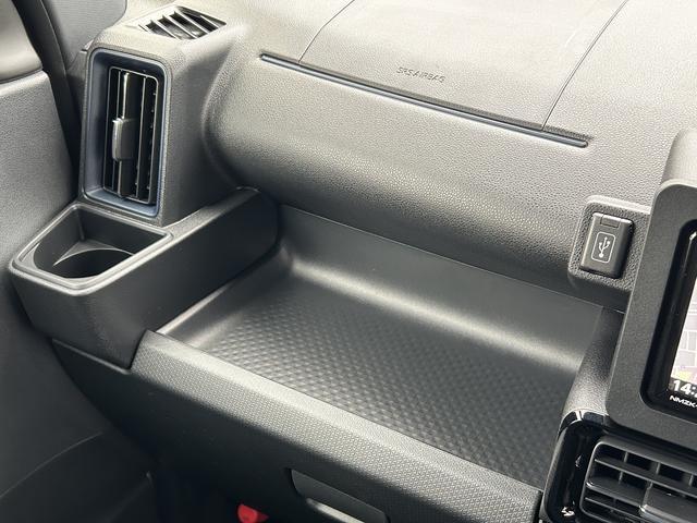 タントカスタムＲＳ　純正ナビ　ＥＴＣ車載器　ドライブレコーダー保証　新車保証・まごころ保証　１年間・走行距離無制限付き　純正７インチナビ　ＥＴＣ車載器　ドライブレコーダー　バックカメラ　ＬＥＤヘッドランプ　キーフリーシステム　前席シートヒーター（東京都）の中古車