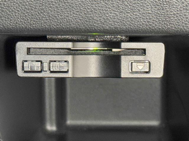 タントカスタムＲＳトップエディションリミテッドＳＡIII　ナビ付き保証　まごころ保証　１年間・走行距離無制限付き　純正８インチナビ　ＥＴＣ車載器　ドライブレコーダー　両側スライドドア　運転席シートヒーター　コーナーセンサー　ＬＥＤヘッドランプ　キーフリーシステム（東京都）の中古車