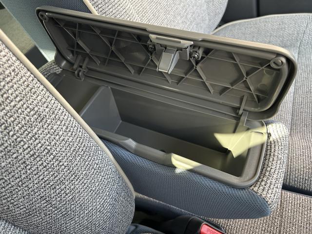 ムーヴキャンバスストライプスＧ　９インチディスプレイオーディオ装備保証　新車保証・まごころ保証　１年間・走行距離無制限付き・９インチディスプレイオーディオ装備・ＬＥＤヘッドライト装備・シートヒーター装備（東京都）の中古車