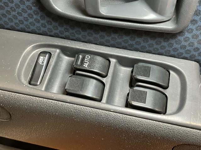 ハイゼットカーゴクルーズ４ＷＤ　エアコン　オーディオ　光軸調整ダイヤル　電動格納ミラー　パワーウインドウ　キーレス（神奈川県）の中古車