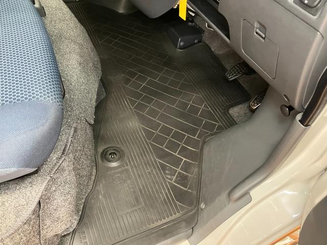 ハイゼットカーゴクルーズ４ＷＤ　エアコン　オーディオ　光軸調整ダイヤル　電動格納ミラー　パワーウインドウ　キーレス（神奈川県）の中古車