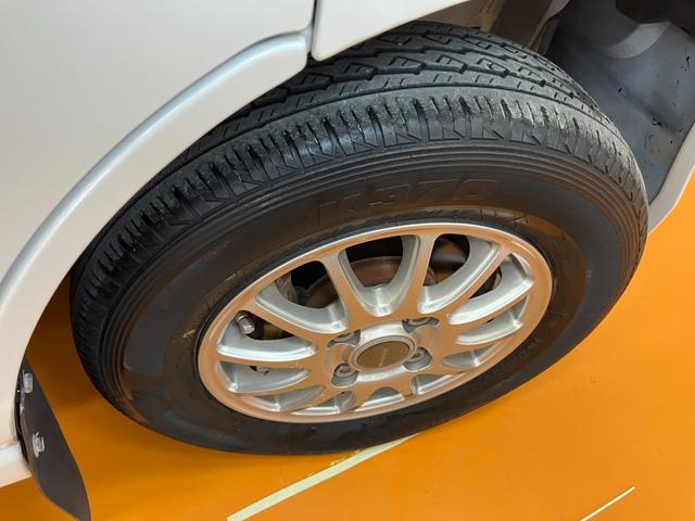 ハイゼットカーゴクルーズ４ＷＤ　エアコン　オーディオ　光軸調整ダイヤル　電動格納ミラー　パワーウインドウ　キーレス（神奈川県）の中古車