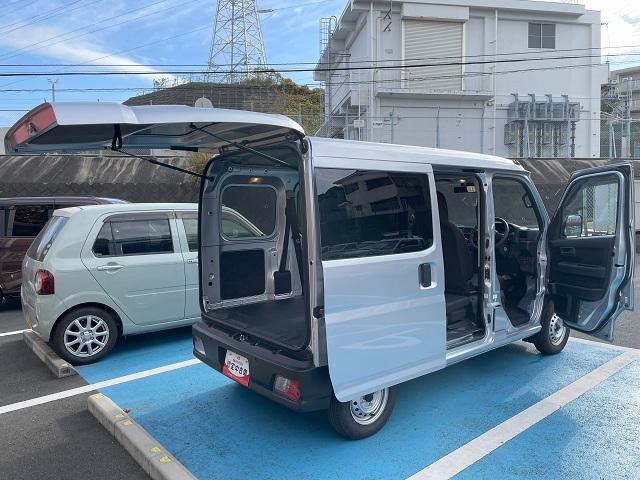 ハイゼットカーゴDXサポカーSワイド適合 ラジオ エアコン アクセサリーソケット コーナーセンサー アイドリングストップ 光軸調整ダイヤル 横滑り防止機能 誤発進抑制機能 パワーウインドウ キーレス(神奈川県)の中古車