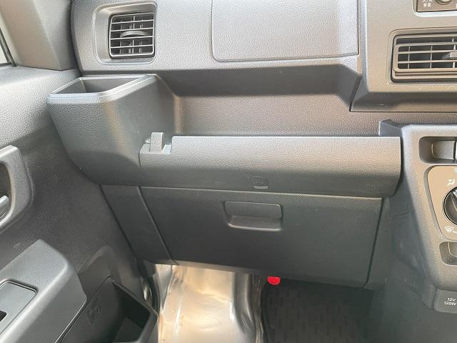 ハイゼットカーゴDXサポカーSワイド適合 ラジオ エアコン アクセサリーソケット コーナーセンサー アイドリングストップ 光軸調整ダイヤル 横滑り防止機能 誤発進抑制機能 パワーウインドウ キーレス(神奈川県)の中古車