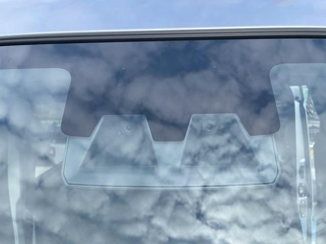 ハイゼットカーゴDXサポカーSワイド適合 ラジオ エアコン アクセサリーソケット コーナーセンサー アイドリングストップ 光軸調整ダイヤル 横滑り防止機能 誤発進抑制機能 パワーウインドウ キーレス(神奈川県)の中古車