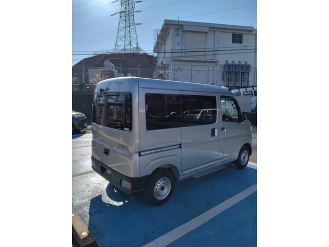 ハイゼットカーゴＤＸサポカーＳワイド適合　ラジオ　エアコン　アクセサリーソケット　コーナーセンサー　アイドリングストップ　光軸調整ダイヤル　横滑り防止機能　誤発進抑制機能　パワーウインドウ　キーレス（神奈川県）の中古車