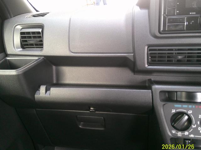 ハイゼットカーゴクルーズターボサポカーＳワイド適合　Ｂｌｕｅｔｏｏｔｈオーディオ　エアコン　アプリケーションソケット　Ｐスタート　コーナーセンサー　横滑り防止機能　誤発進抑制機能　電動格納ミラー　パワーウインドウ　キーフリー（神奈川県）の中古車