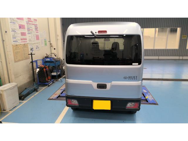 ハイゼットカーゴDXサポカーSワイド適合 ラジオ エアコン アクセサリーソケット コーナーセンサー アイドリングストップ 光軸調整ダイヤル 横滑り防止機能 誤発進抑制機能 パワーウインドウ キーレス(神奈川県)の中古車