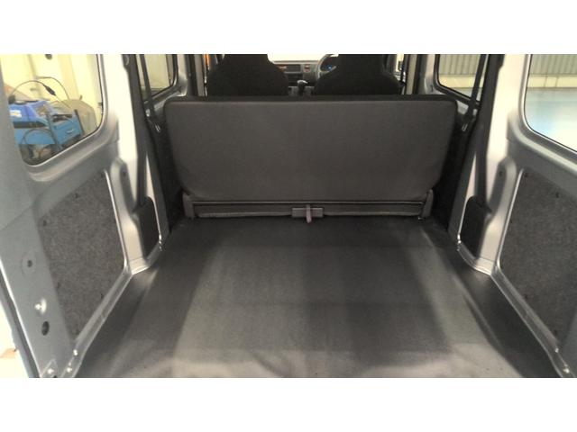 ハイゼットカーゴDXサポカーSワイド適合 ラジオ エアコン アクセサリーソケット コーナーセンサー アイドリングストップ 光軸調整ダイヤル 横滑り防止機能 誤発進抑制機能 パワーウインドウ キーレス(神奈川県)の中古車