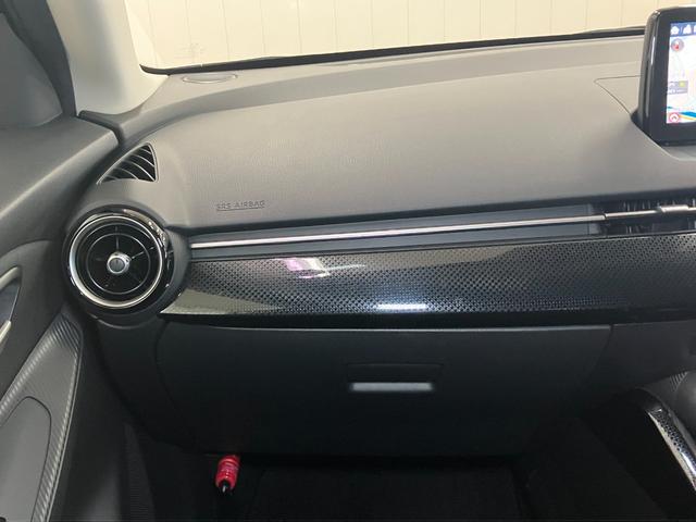 デミオ13S衝突被害軽減ブレーキシステム Bカメラ ステアリングスイッチ シートヒーター アクセサリーソケット USB接続端子 ETC Pスタート キーフリー(神奈川県)の中古車