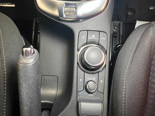 デミオ13S衝突被害軽減ブレーキシステム Bカメラ ステアリングスイッチ シートヒーター アクセサリーソケット USB接続端子 ETC Pスタート キーフリー(神奈川県)の中古車