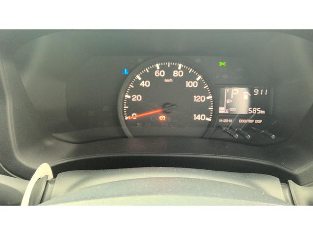 ハイゼットカーゴＤＸサポカーＳワイド適合　ラジオ　エアコン　アクセサリーソケット　コーナーセンサー　アイドリングストップ　光軸調整ダイヤル　横滑り防止機能　誤発進抑制機能　パワーウインドウ　キーレス（神奈川県）の中古車