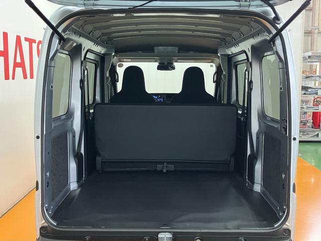 ハイゼットカーゴDX BluetoothチューナーサポカーSワイド適合 Bluetoothチューナー エアコン アクセサリーソケット コーナーセンサー アイドリングストップ 光軸調整ダイヤル 横滑り防止機能 誤発進抑制機能 パワーウインドウ キーレス(神奈川県)の中古車