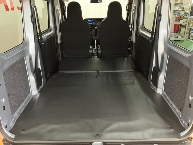 ハイゼットカーゴDX BluetoothチューナーサポカーSワイド適合 Bluetoothチューナー エアコン アクセサリーソケット コーナーセンサー アイドリングストップ 光軸調整ダイヤル 横滑り防止機能 誤発進抑制機能 パワーウインドウ キーレス(神奈川県)の中古車