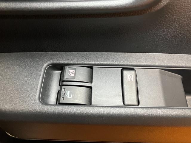 ハイゼットカーゴDX BluetoothチューナーサポカーSワイド適合 Bluetoothチューナー エアコン アクセサリーソケット コーナーセンサー アイドリングストップ 光軸調整ダイヤル 横滑り防止機能 誤発進抑制機能 パワーウインドウ キーレス(神奈川県)の中古車