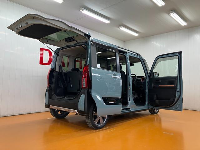 タントファンクロスターボ　アダプティブクルーズコントロールサポカーＳワイド適合　ミラクルオープンドア　両側オートスライドドア　電動パーキングブレーキ　パノラマモニター対応　ステアリングスイッチ　シートヒーター　コーナーセンサー　Ｐスタート　キーフリー（神奈川県）の中古車