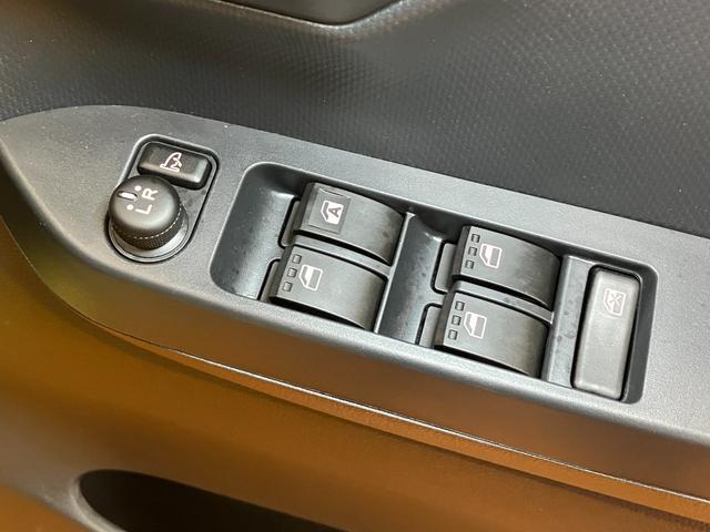 ミライースX SAIII カーナビ Bカメラ USB接続端子サポカーSワイド適合 ドラレコ Bカメラ エアコン USB接続端子 コーナーセンサー オートハイビーム アイドリングストップ 横滑り防止機能 誤発進抑制機能 パワーウインドウ キーレス(神奈川県)の中古車