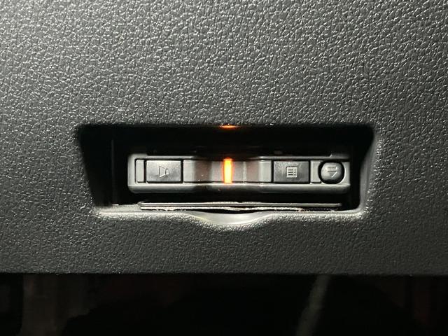 ハイゼットカーゴＤＸサポカーＳワイド適合　ラジオ　エアコン　アクセサリーソケット　コーナーセンサー　アイドリングストップ　光軸調整ダイヤル　横滑り防止機能　誤発進抑制機能　パワーウインドウ　キーレス（神奈川県）の中古車