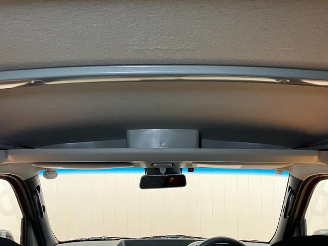 ハイゼットカーゴＤＸサポカーＳワイド適合　ラジオ　エアコン　アクセサリーソケット　コーナーセンサー　アイドリングストップ　光軸調整ダイヤル　横滑り防止機能　誤発進抑制機能　パワーウインドウ　キーレス（神奈川県）の中古車