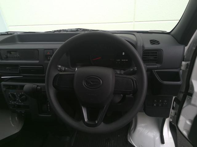 ハイゼットカーゴDXサポカーSワイド適合 三方開 ゴムマット ラジオ エアコン 光軸調整ダイヤル コーナーセンサー アイドリングストップ 横滑り防止機能 誤発進抑制機能 アクセサリーソケット(神奈川県)の中古車