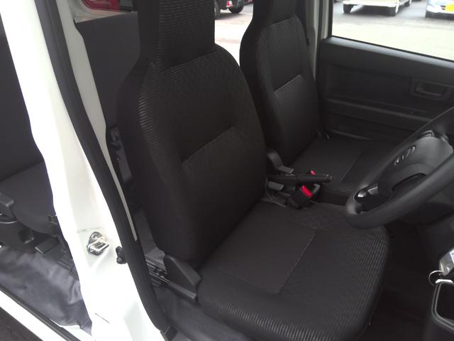 ハイゼットカーゴDXサポカーSワイド適合 三方開 ゴムマット ラジオ エアコン 光軸調整ダイヤル コーナーセンサー アイドリングストップ 横滑り防止機能 誤発進抑制機能 アクセサリーソケット(神奈川県)の中古車