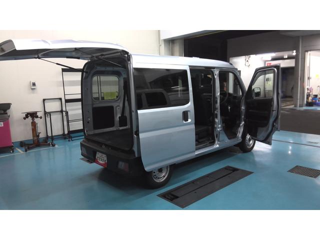 ハイゼットカーゴDXサポカーSワイド適合 ラジオ エアコン アクセサリーソケット コーナーセンサー アイドリングストップ 光軸調整ダイヤル 横滑り防止機能 誤発進抑制機能 パワーウインドウ キーレス(神奈川県)の中古車