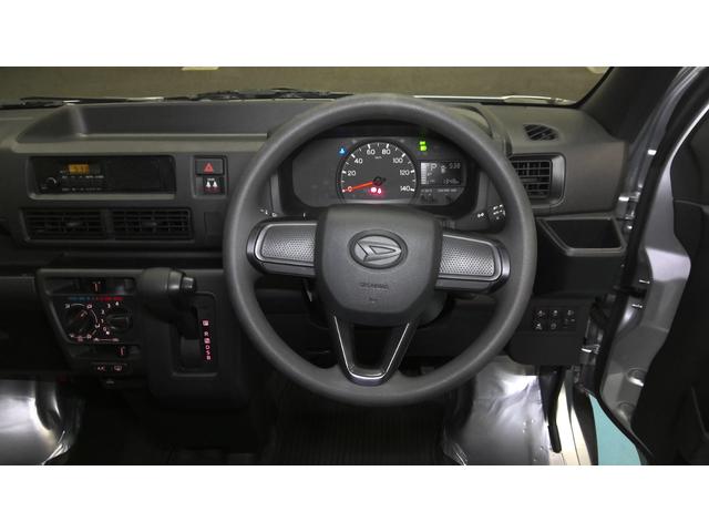 ハイゼットカーゴDXサポカーSワイド適合 ラジオ エアコン アクセサリーソケット コーナーセンサー アイドリングストップ 光軸調整ダイヤル 横滑り防止機能 誤発進抑制機能 パワーウインドウ キーレス(神奈川県)の中古車