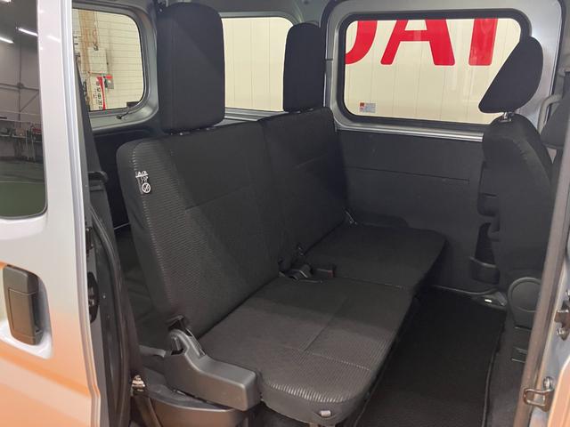 ハイゼットカーゴクルーズサポカーSワイド適合 エアコン アプリケーションソケット Pスタート コーナーセンサー 横滑り防止機能 誤発進抑制機能 電動格納ミラー 電動格納ミラー パワーウインドウ キーフリー(神奈川県)の中古車